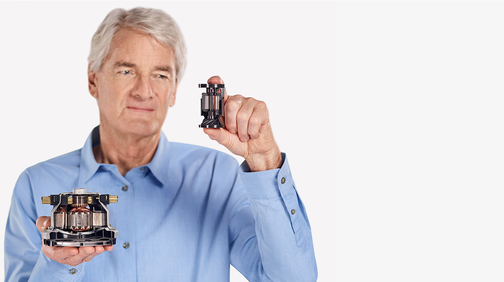 James Dyson a arrêté de développer des aspirateurs traîneaux.