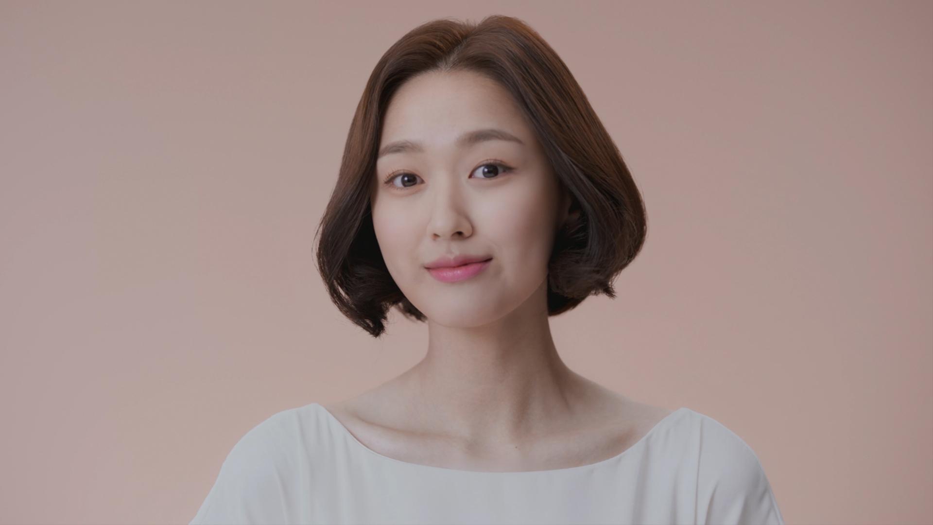 Mannequin portant un style vagues courtes